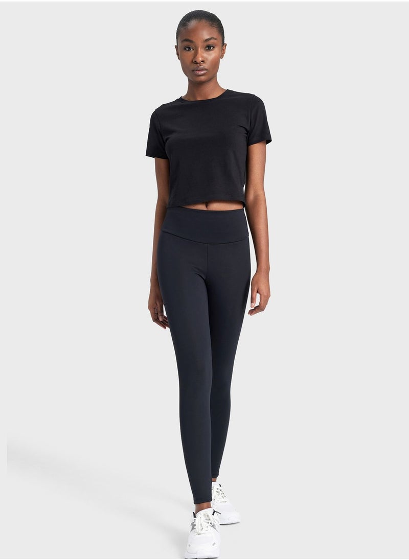 DeFacto - Woman Cropped Fit Short Sleeve T-Shirt - Image 1