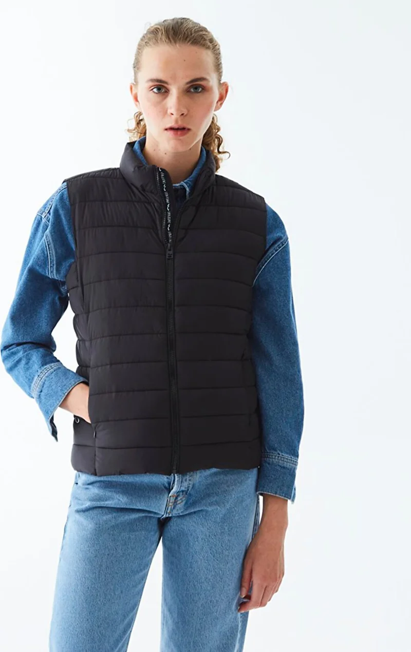ال تي بي Women's Black Vest