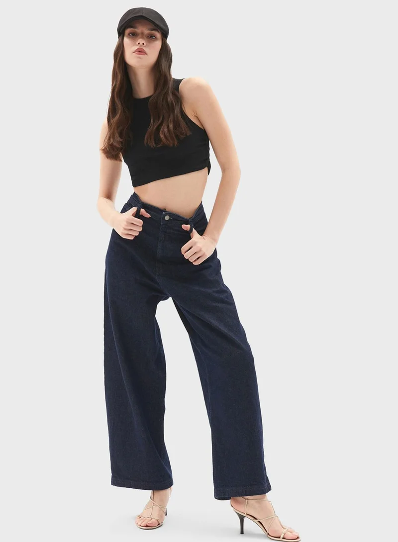 JUNE Round Neck Crop Top