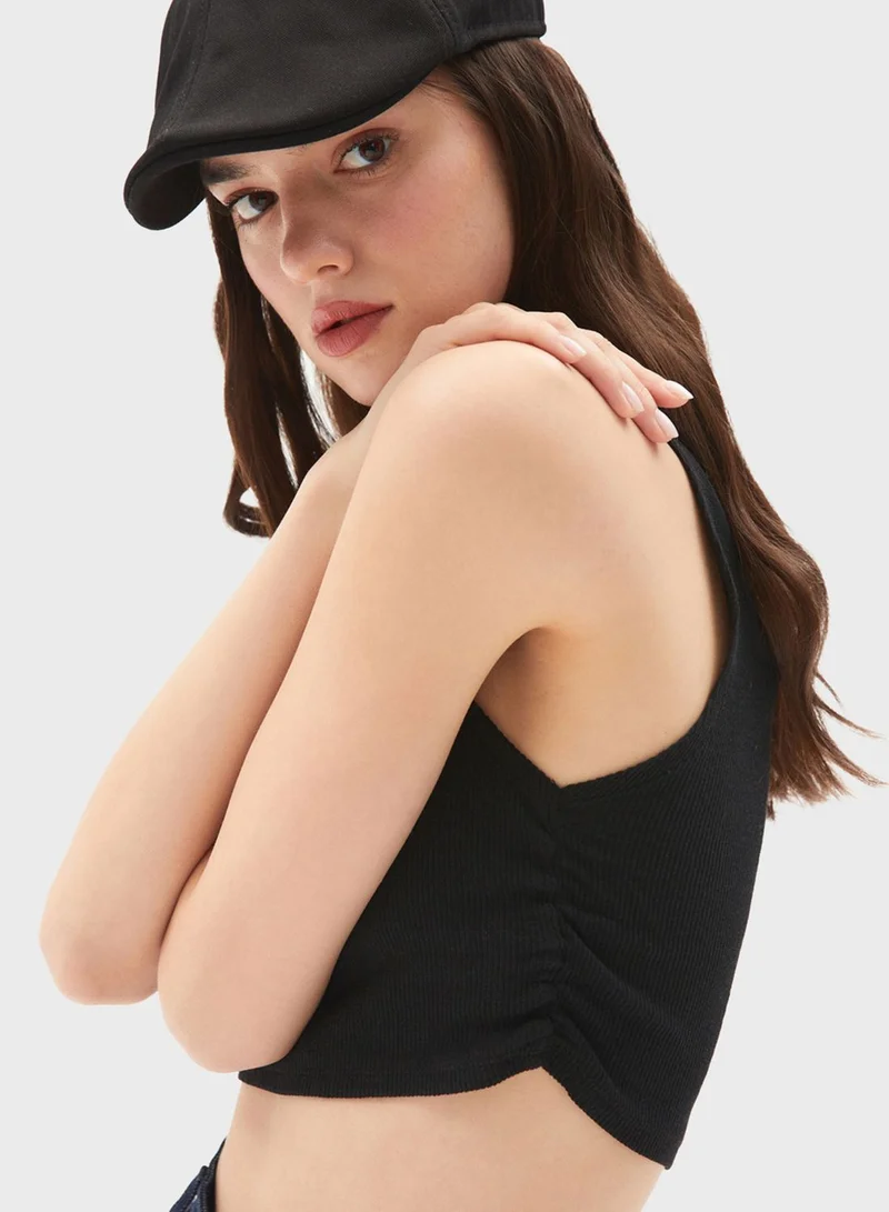 JUNE Round Neck Crop Top