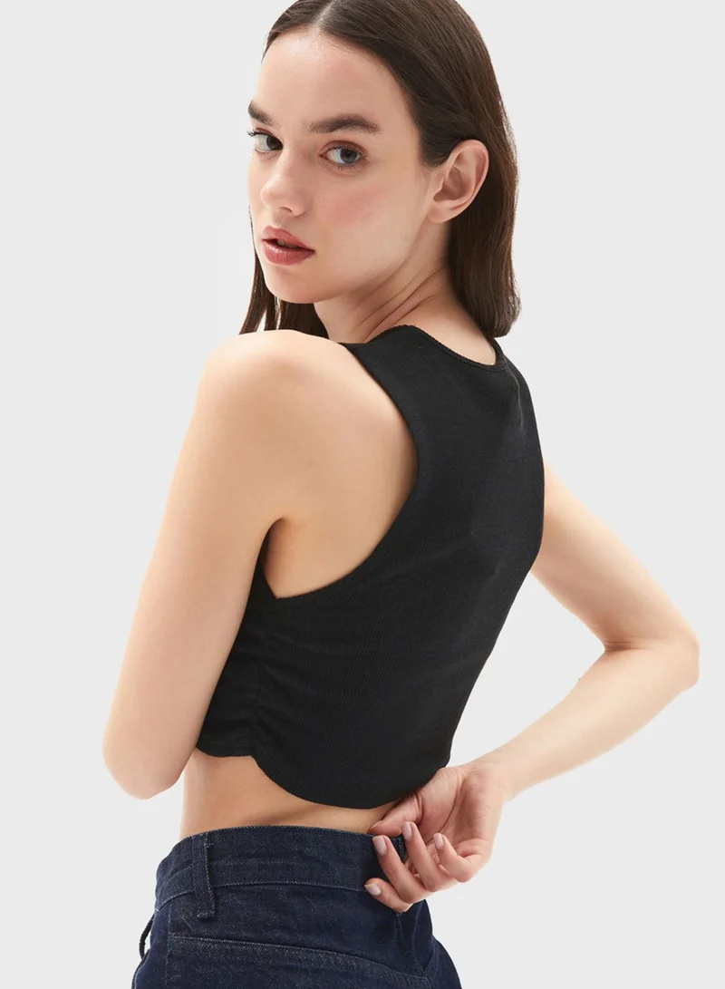 JUNE Round Neck Crop Top