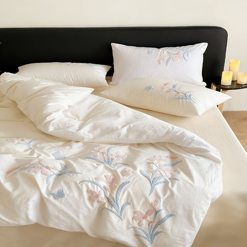 3pcs Set: 120g High-Quality Washed Natural Crinkle Fabric, Breathable, Soft, and Comfortable, with Exquisite Three-Dimensional Embroidered Floral Duvet Cover (1 Duvet Cover + 2 Pillowcases, Inserts Not Included). Lady-Like Elegant Decorative Bedding - Image 2