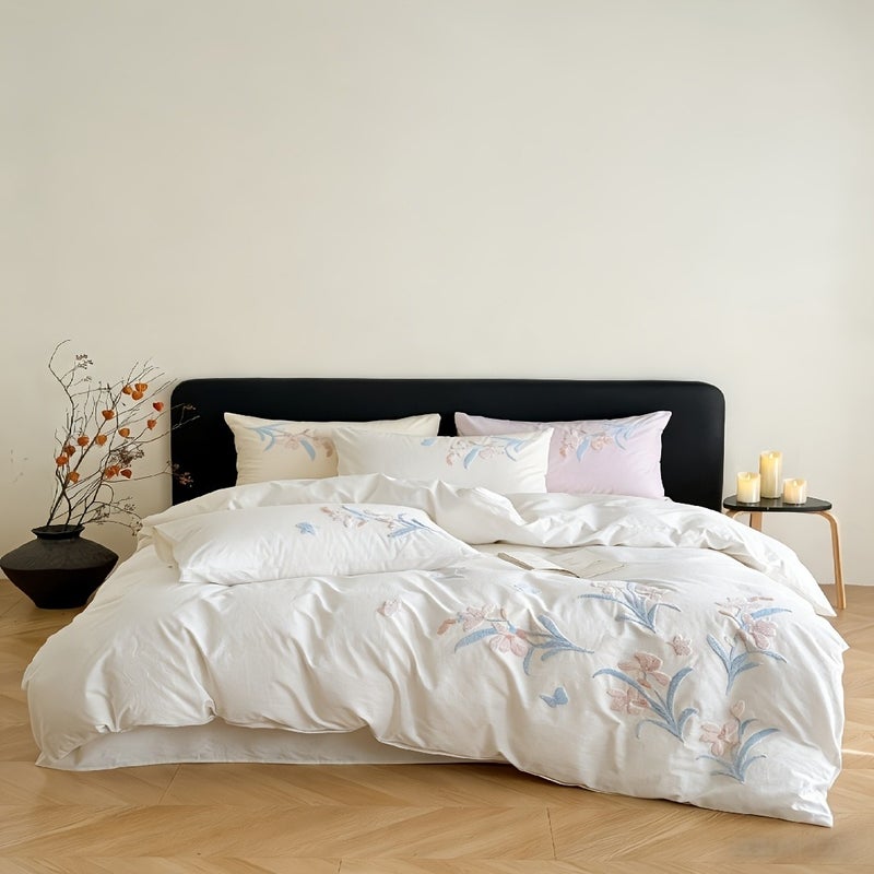 3pcs Set: 120g High-Quality Washed Natural Crinkle Fabric, Breathable, Soft, and Comfortable, with Exquisite Three-Dimensional Embroidered Floral Duvet Cover (1 Duvet Cover + 2 Pillowcases, Inserts Not Included). Lady-Like Elegant Decorative Bedding - Image 4