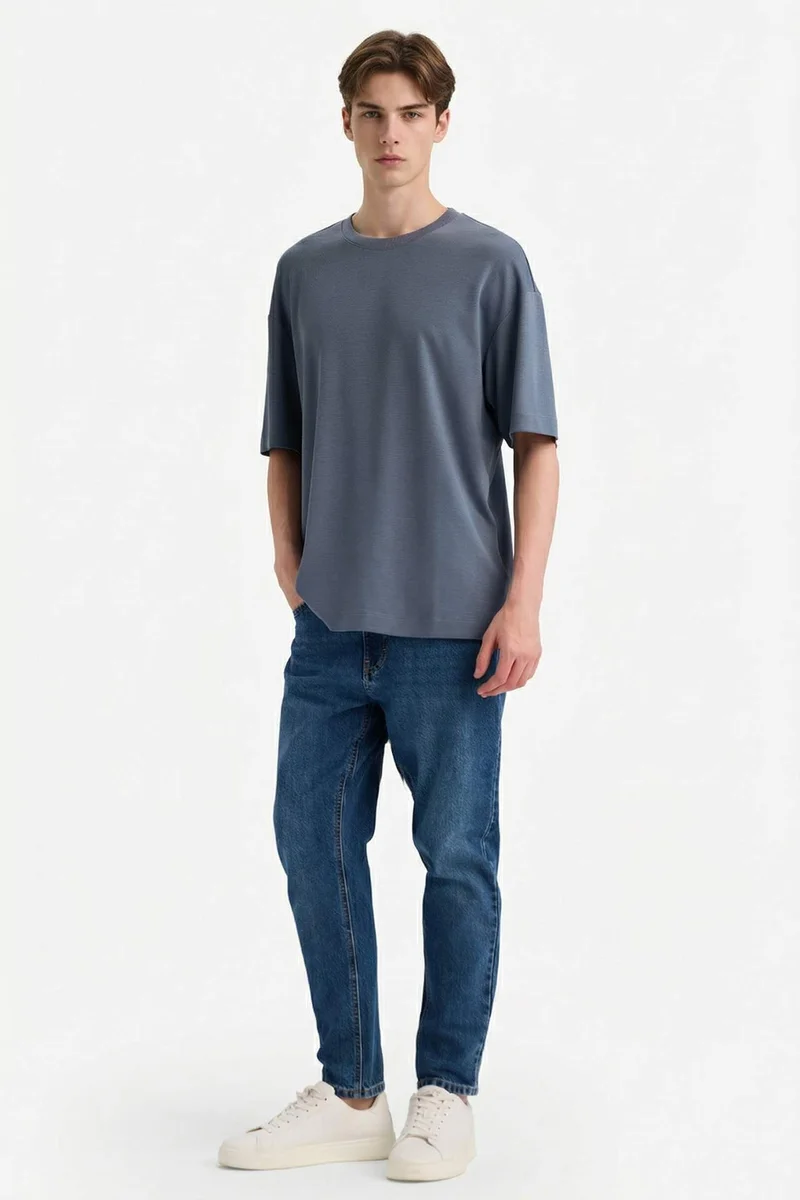 ديفاكتو Boxy Fit Crew Neck Short Sleeve T-Shirt