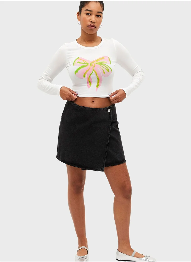 MONKI Crew Neck Crop Top