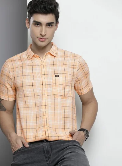 The Indian Garage Co Men Slim Fit Checkered Half Sleeves Spread Collar Casual Shirt