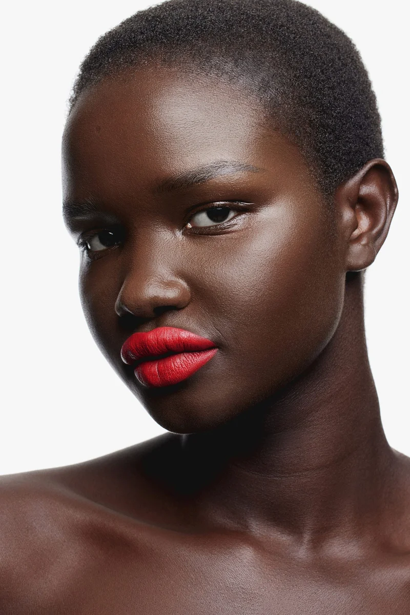 اتش اند ام أحمر شفاه مطفي