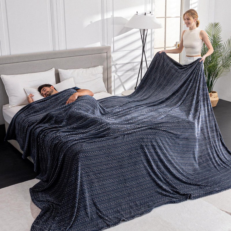 Serenhom Soft Cozy 120x120 Inches Seamless Oversized King Fleece Blanket, 3D Jacquard Decorative Giant 10'x10' California King Blanket Extra Large for Bed, Sofa, Couch, Travel, Dark Grey Chain - Image 2