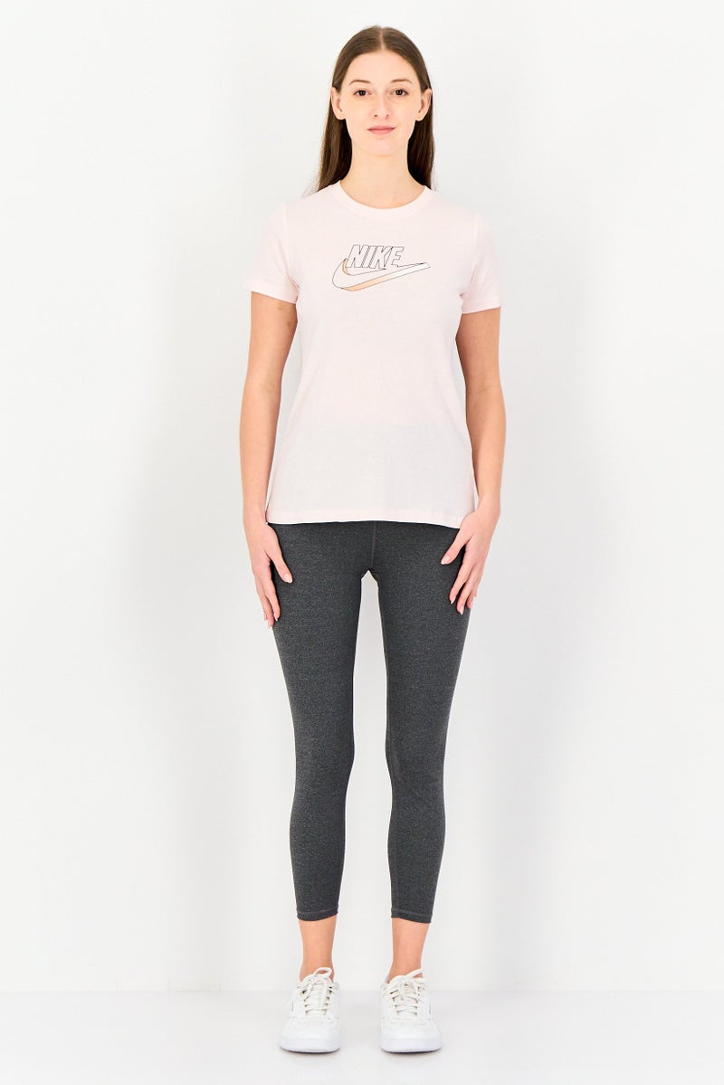 Nike تي شيرت رياضي نسائي قصير الأكمام في الهواء الطلق، وردي فاتح - Image 2