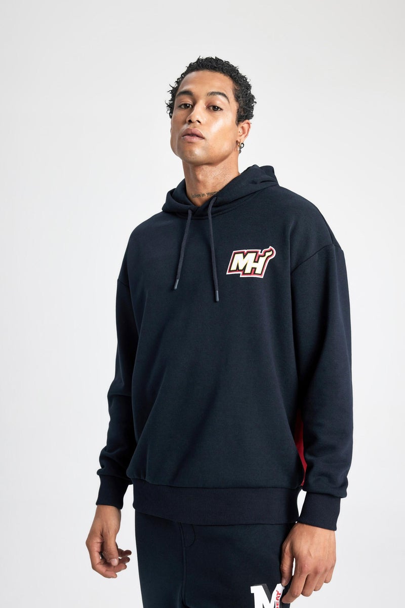 DeFacto Man DeFactoFit NBA Miami Heat Oversize Fit Hooded Thick Sweatshirt  - Image 3