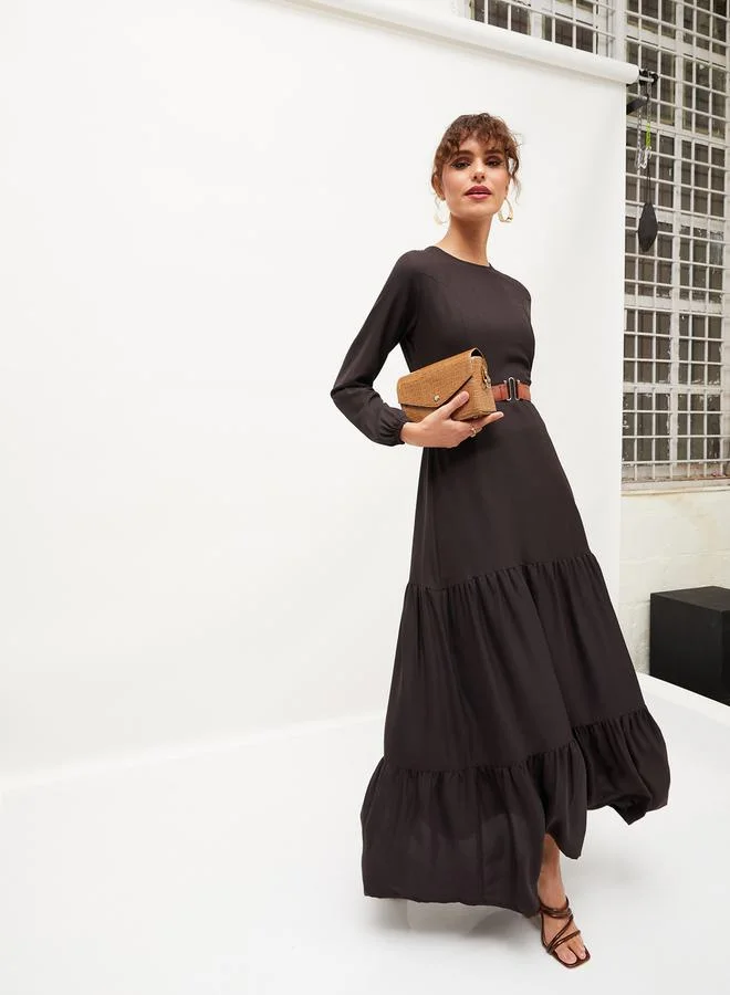 SASSAFRAS Belted Tiered Maxi Dress with Long Sleeve by Styli