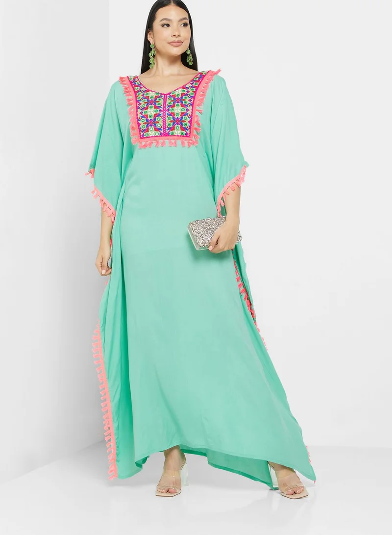 ARABIAN CLOSET Embroidered Flared Sleeve Kaftan