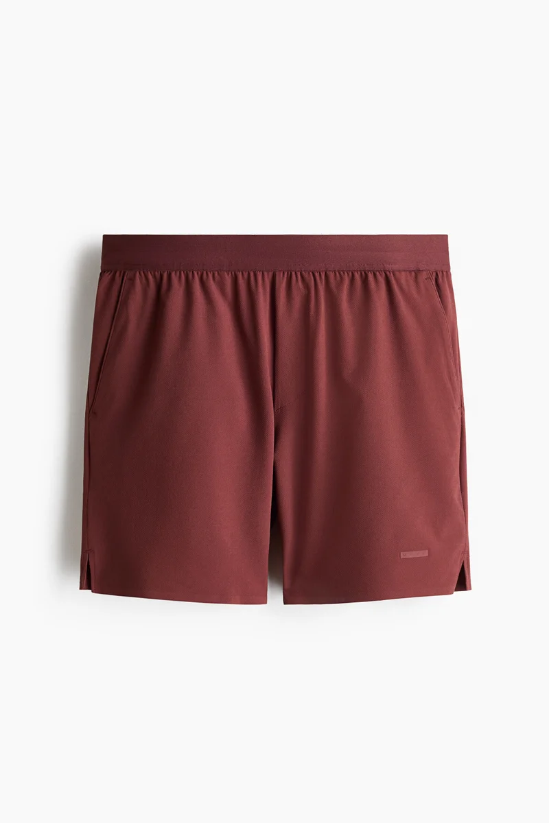 Regular Fit Sports shorts with DryMove™