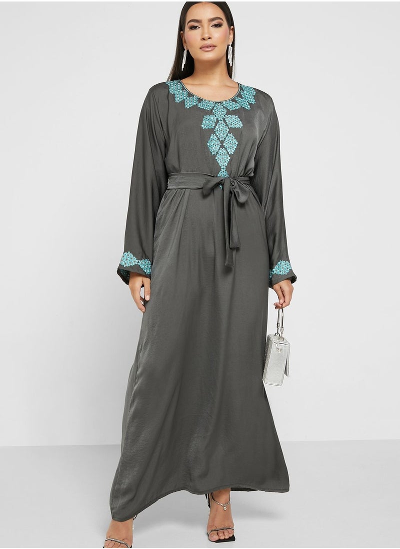 hayas closet - Embroidered Belted Jalabiya - Image 1