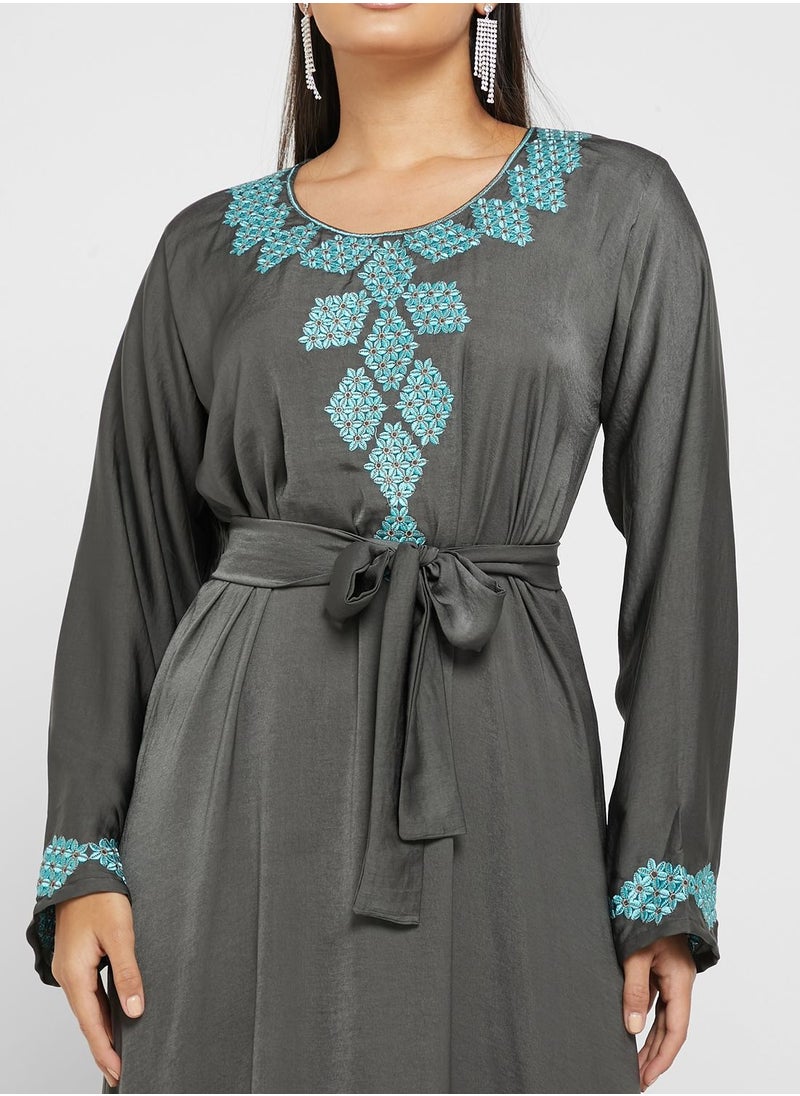 hayas closet - Embroidered Belted Jalabiya - Image 1