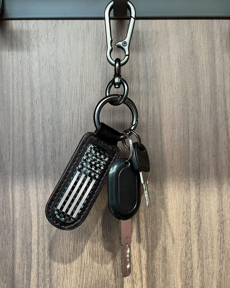 muekzru American Flag Keychain, Leather Carbon Fiber Multifunctional Keychain, Universal Fashion Keychain, Suitable for Home Keys, Office Keys, Car Keys, Motorcycle (black) - Image 3