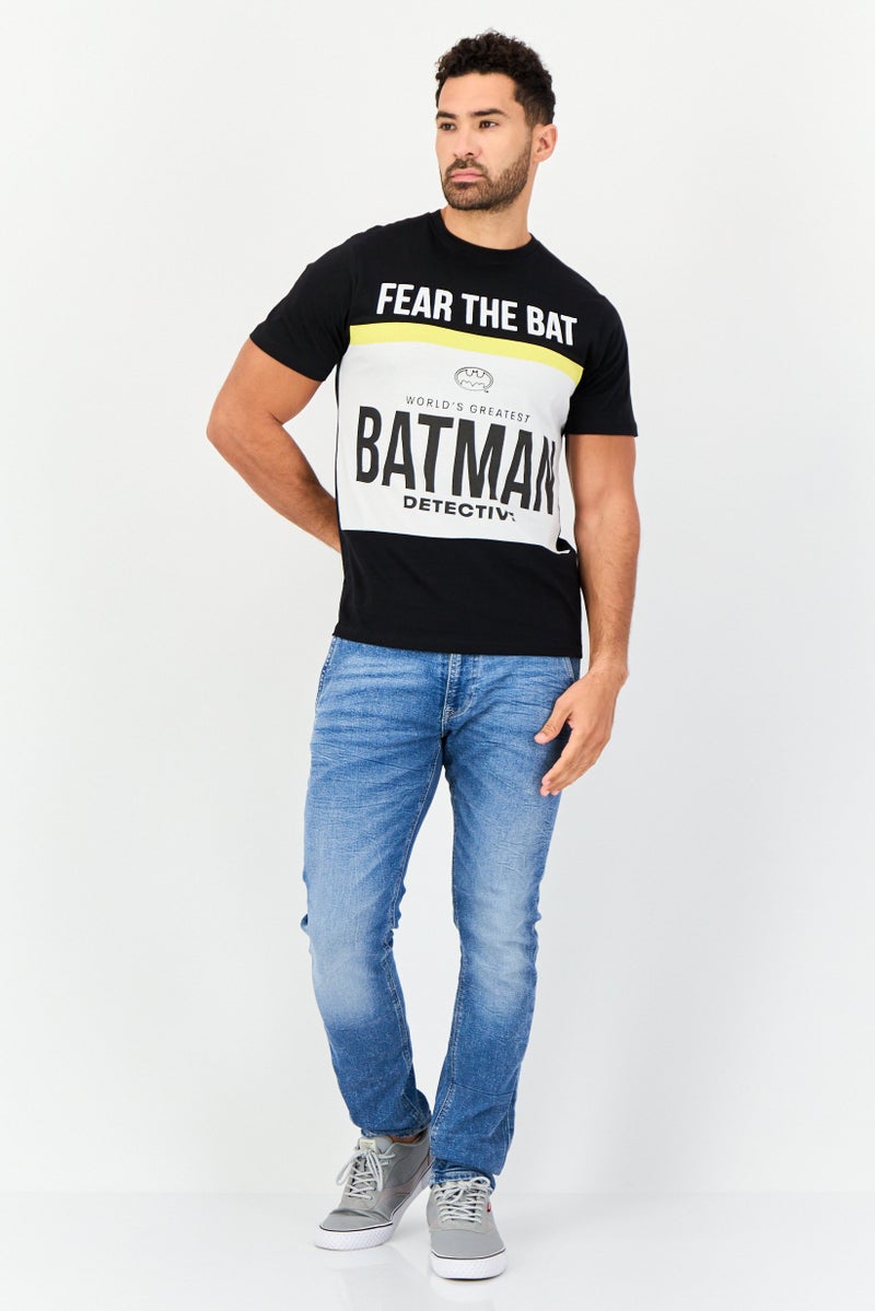 DC Comics تي شيرت رجالي بأكمام قصيرة وياقة دائرية بطباعة جرافيك، أسود - Image 4