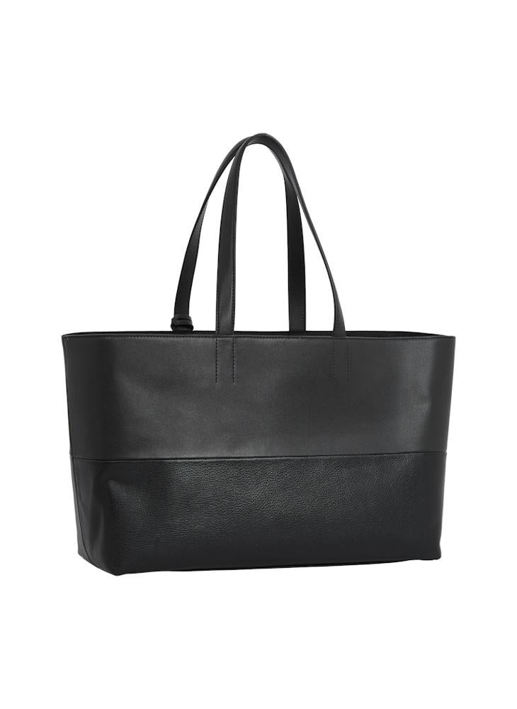 CALVIN KLEIN MEDIUM SHOPPER  - Image 2