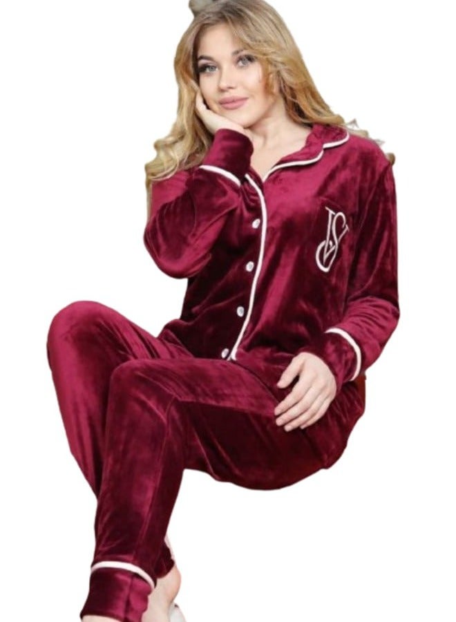 بيجامة شتوية قطيفه  مكونه من قطعتين مميزه للنسا ء