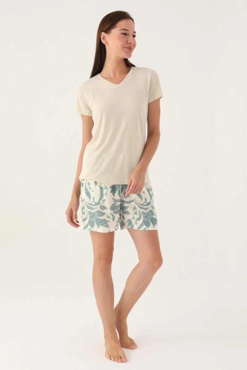 pierre cardin Floral Patterned V-Neck T-Shirt Shorts Set