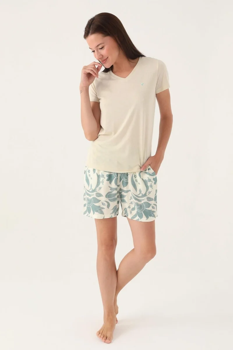 pierre cardin Floral Patterned V-Neck T-Shirt Shorts Set
