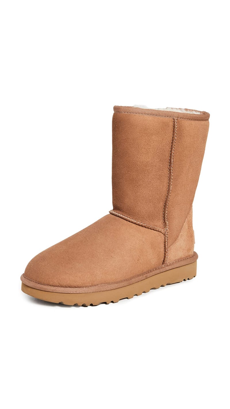 UGG حذاء UGG النسائي الكلاسيكي القصير II، كستنائي، 07 - Image 1