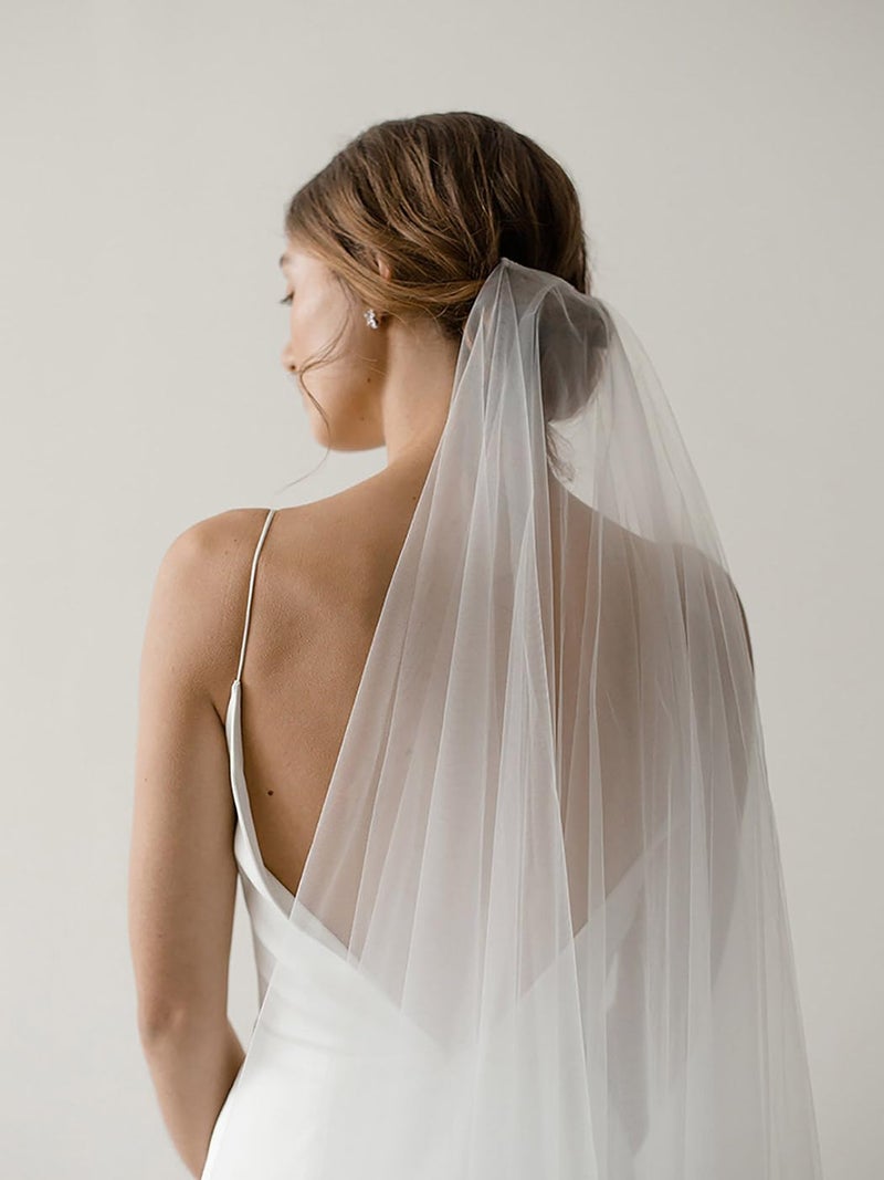 Latious 1 Tier Wedding Bride Veil Ivory Simple Fingertip Bridal Tulle Veils With Comb For Brides And Women (Ivory) - Image 3