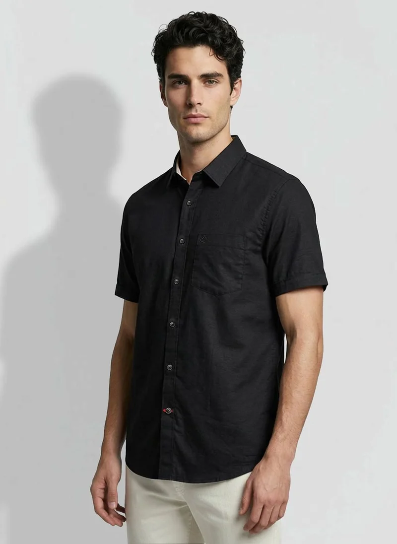 بيينغ هيومان Black Regular Fit Men's Short Sleeves Casual Shirts