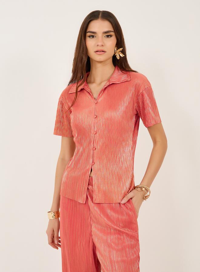 ستايلي طقم منسق من قميص بأكمام قصيرة وبنطال بتفاصيل بليسيه - Image 3