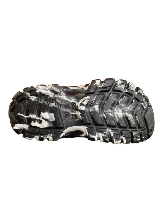 Crocs are comfortable - Image 3