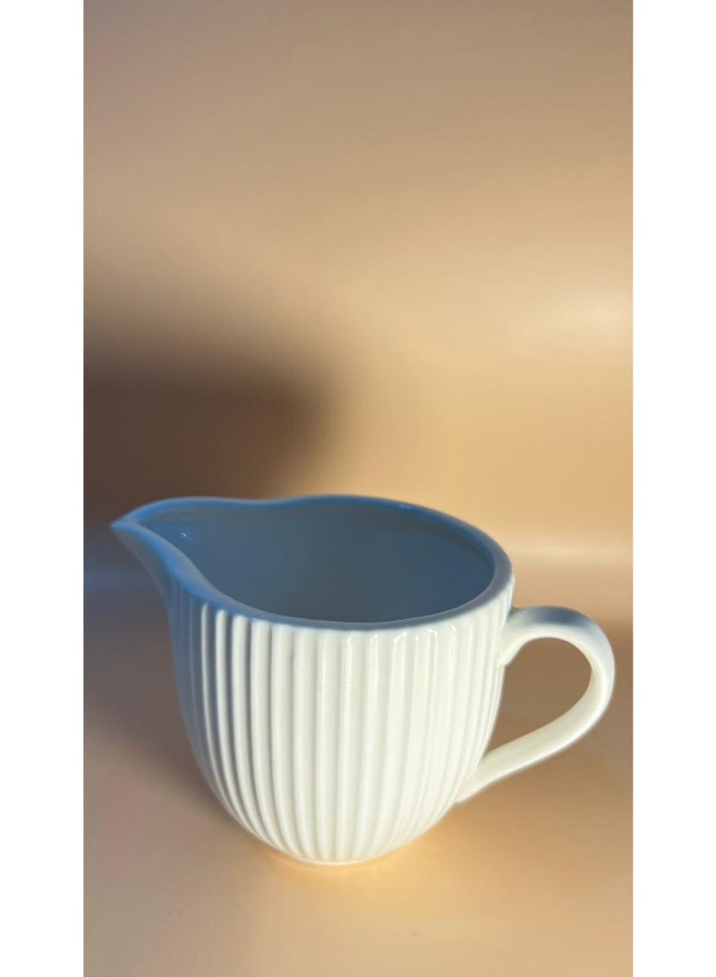 انيه بيضاء صغيره وأنيقه، كلاسيكيه مثاليه لتقديم الحليب مع الشاي أو القهوة. - Image 1