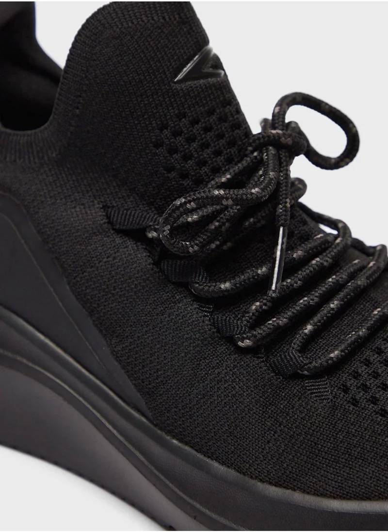 Dash Lace Up Low Top Sneakers