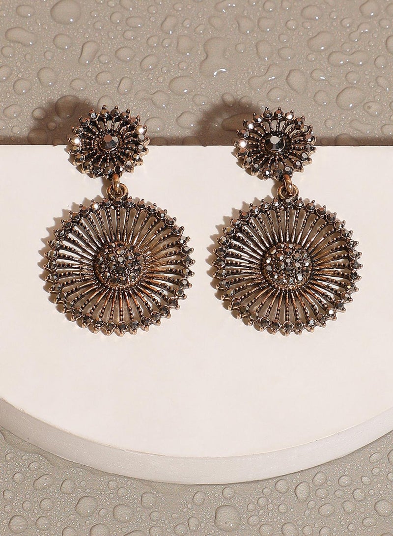 SOHI Crystal Lined Triangle Artificial Drop Earring Jewellery - Image 5