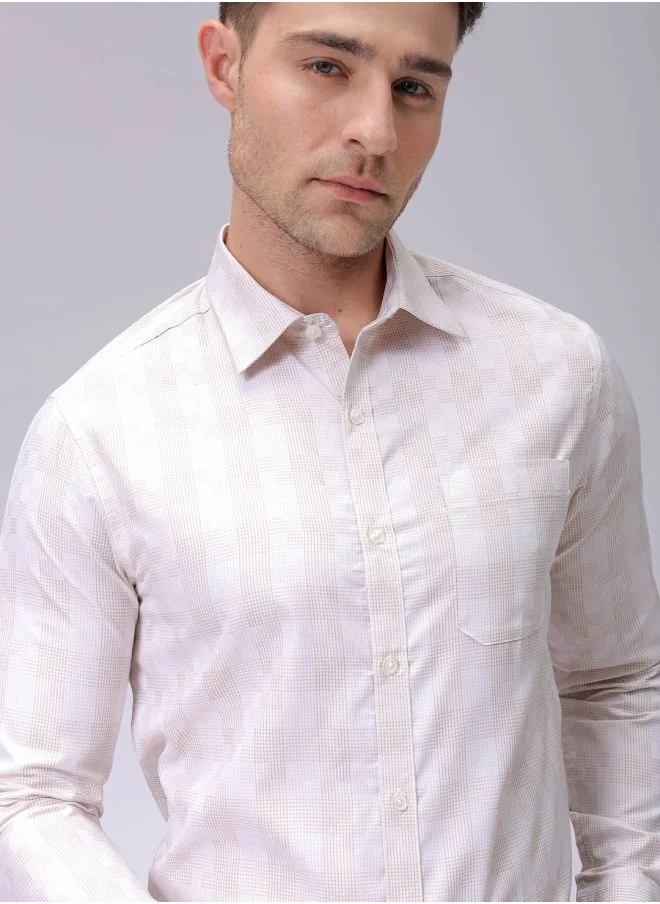 The Indian Garage Co Men Slim Fit Checkered Full Sleeves Cutaway Collar Formal Shirt