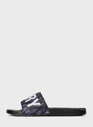 Camo Printed Pool Slides - pzsku/Z86AB58DEA6370A66B7E3Z/45/_/1713184062/78588596-83fd-494f-9ac0-8728c281bad0
