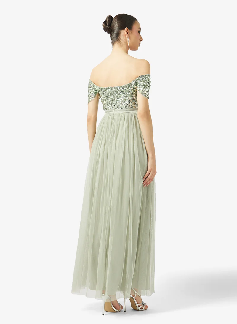 مايا فستان ماكسي مكشكش بياقة مكشوفة