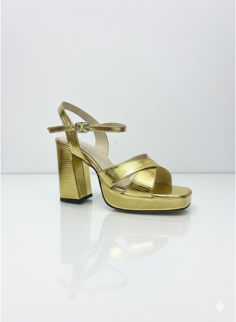 فيبراندا صندل بكعب عريض أنيق مع سيور لامعة متقاطعة وحزام كاحل - Image 5