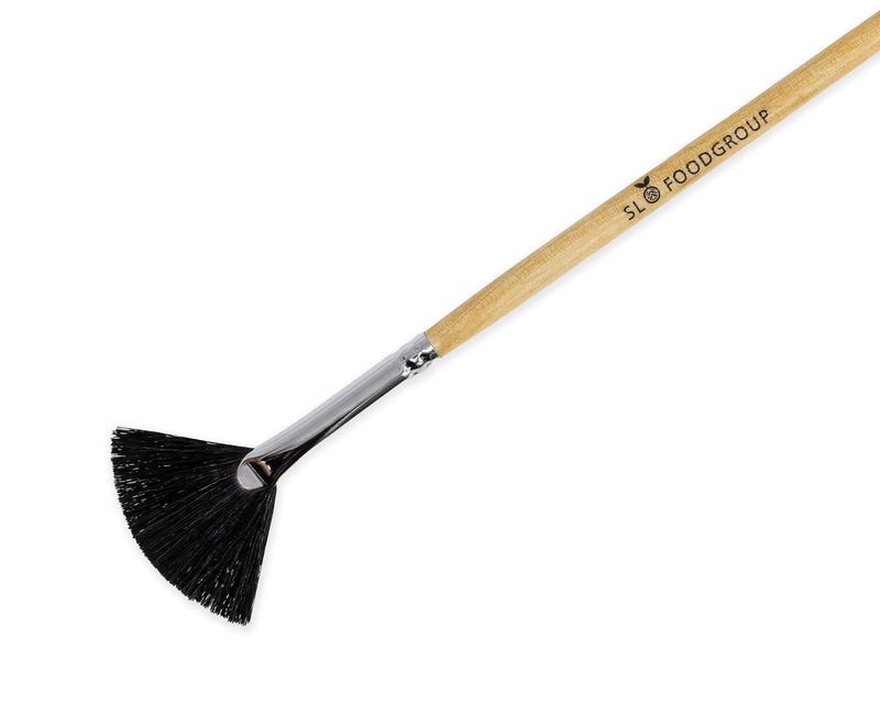 Slofoodgroup - Gilding Fan Brush - Size 2 - Fan Brush for Gold and Silver Application - Fan Style Brush Top for Gold and Silver Projects - Image 2
