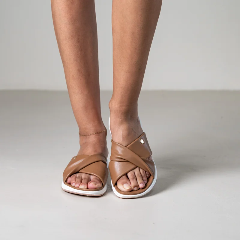 لاماراباريس TIZZY CROSS-STRAP SLIDE SANDALS