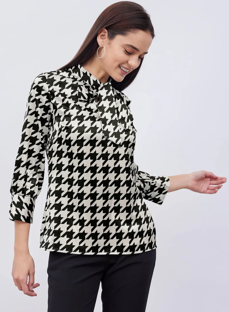 سولت اتاير بلوزة نسائية بطبعة houndstooth متعددة الألوان وأكمام 3/4 بتفاصيل ربط وتصميم أنيق