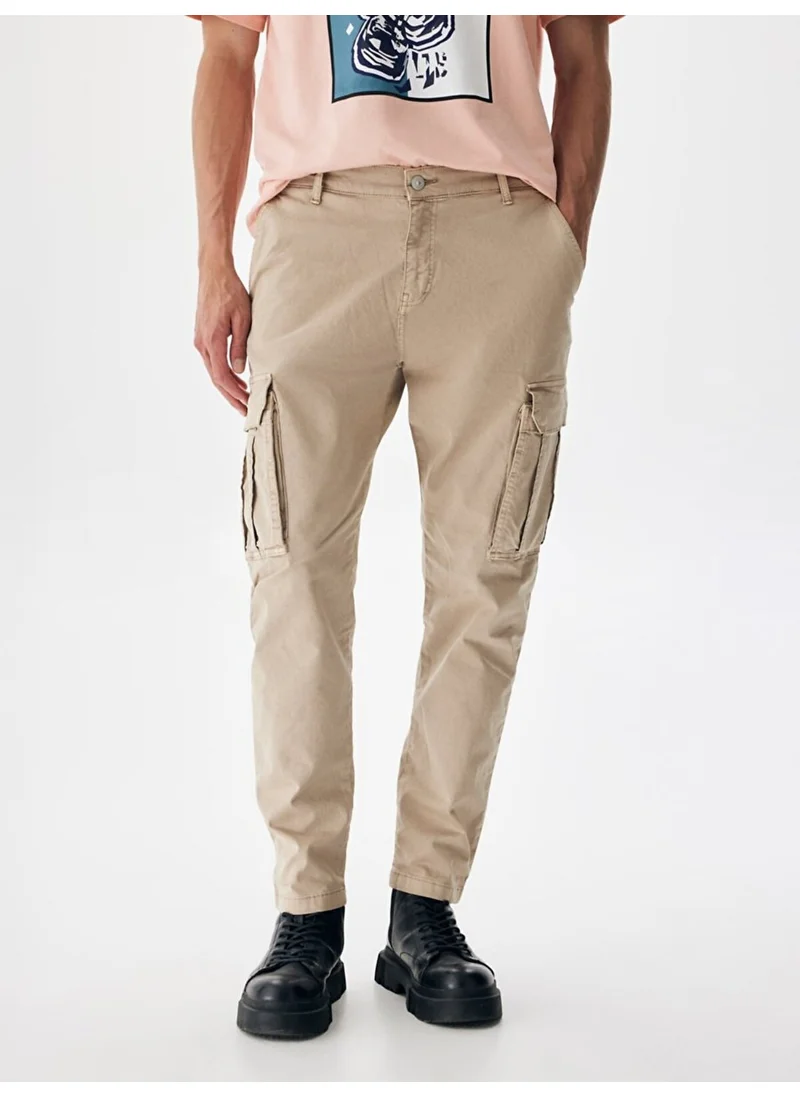 ال تي بي Beige Trousers