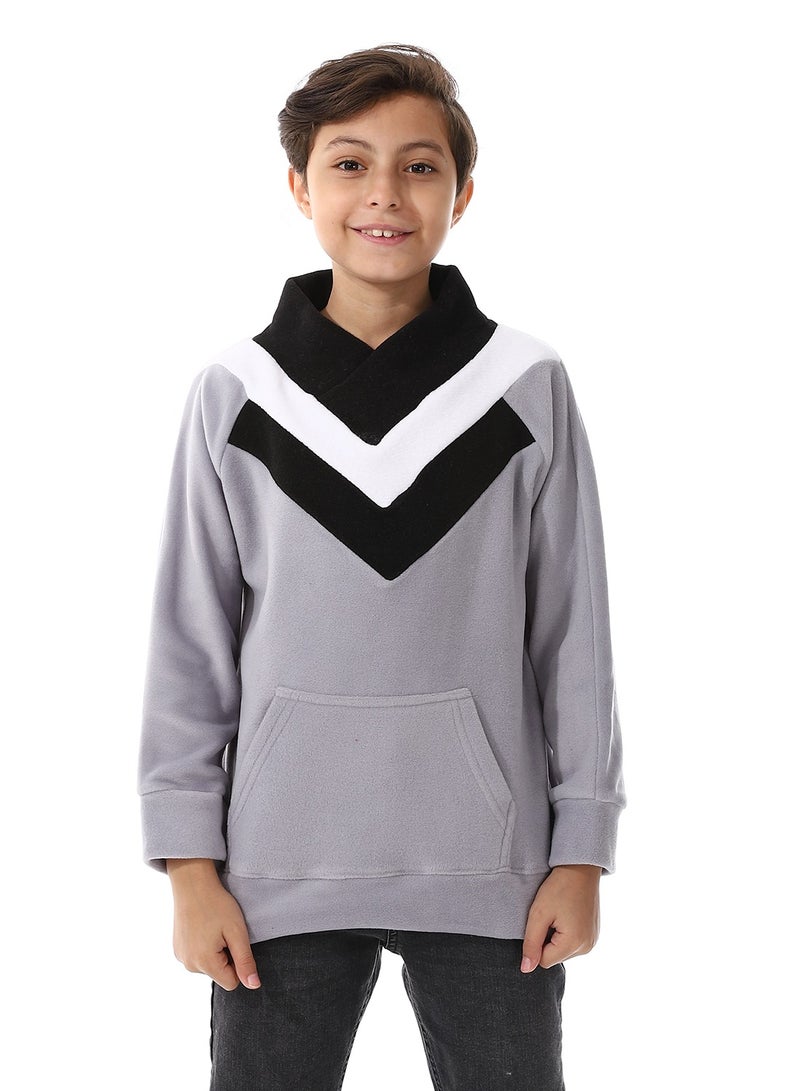 سيزار سويت شيرت أولادي قطيفة مزود قصات علي الرقبة - Image 1