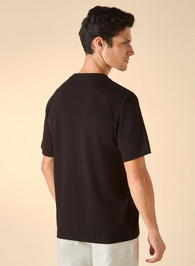 ايكونيك تيشيرت بارز الملمس بأكمام قصيرة من آيكونيك - Image 3