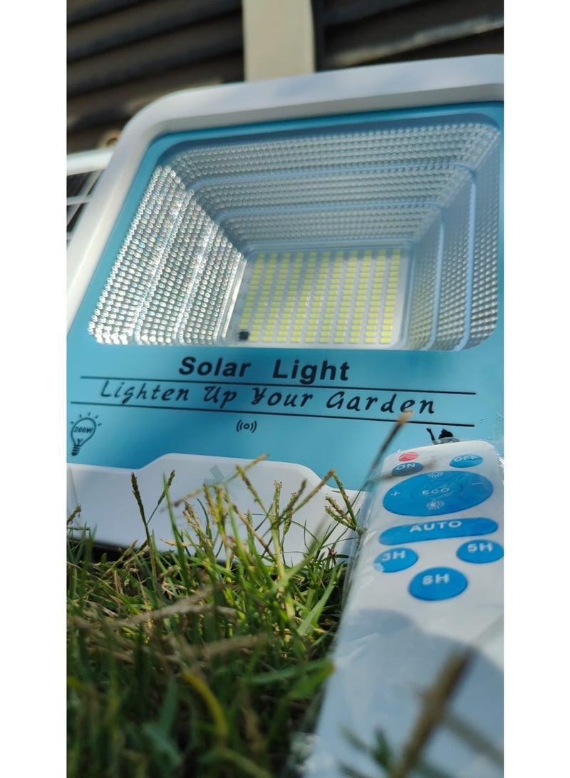 EPSCO Solar Floodlight 200 watt - Poly crystalline panel - super charge 4 hours - lighting 12 hours - Image 2