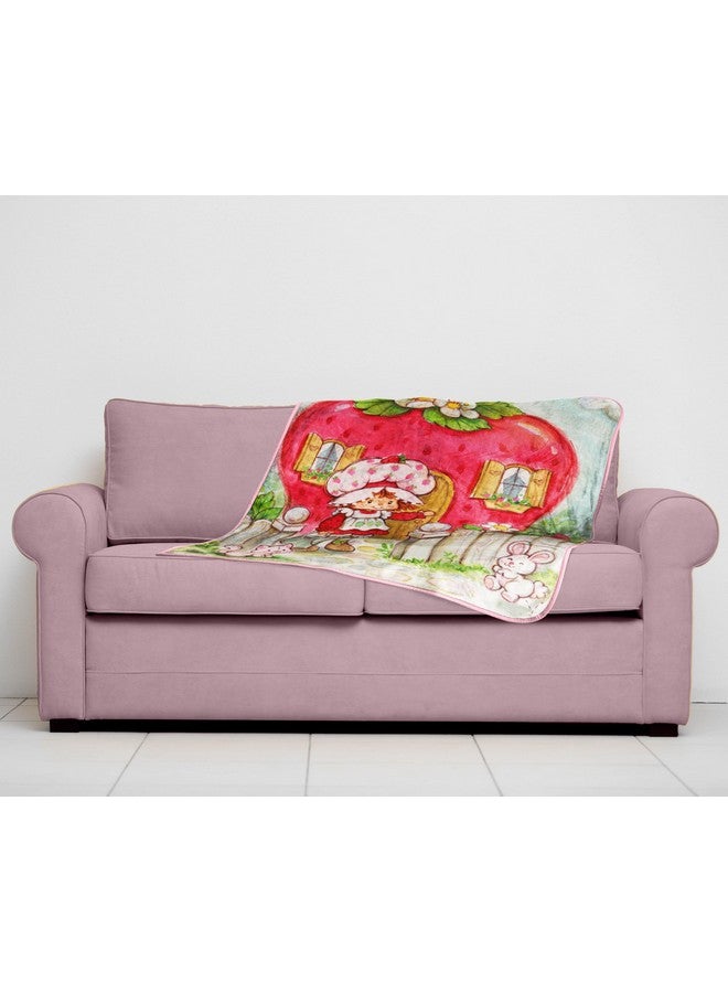 Jay Franco Jay Franco Strawberry Shortcake Berry Playhouse Plush Travel Throw Blanket - Measures 40 x 50 Inches - Kids Super Soft Lightweight Bedding  - Image 3