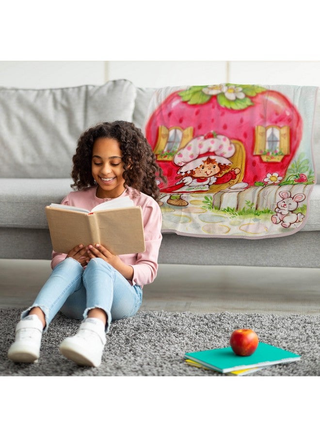Jay Franco Jay Franco Strawberry Shortcake Berry Playhouse Plush Travel Throw Blanket - Measures 40 x 50 Inches - Kids Super Soft Lightweight Bedding  - Image 2