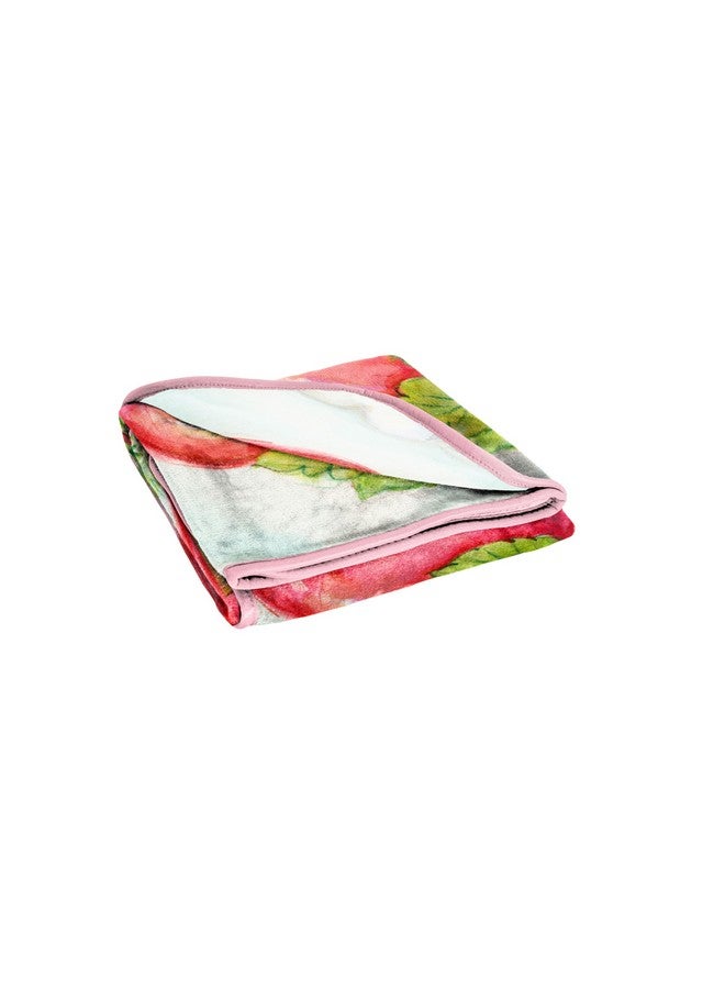Jay Franco Jay Franco Strawberry Shortcake Berry Playhouse Plush Travel Throw Blanket - Measures 40 x 50 Inches - Kids Super Soft Lightweight Bedding  - Image 5