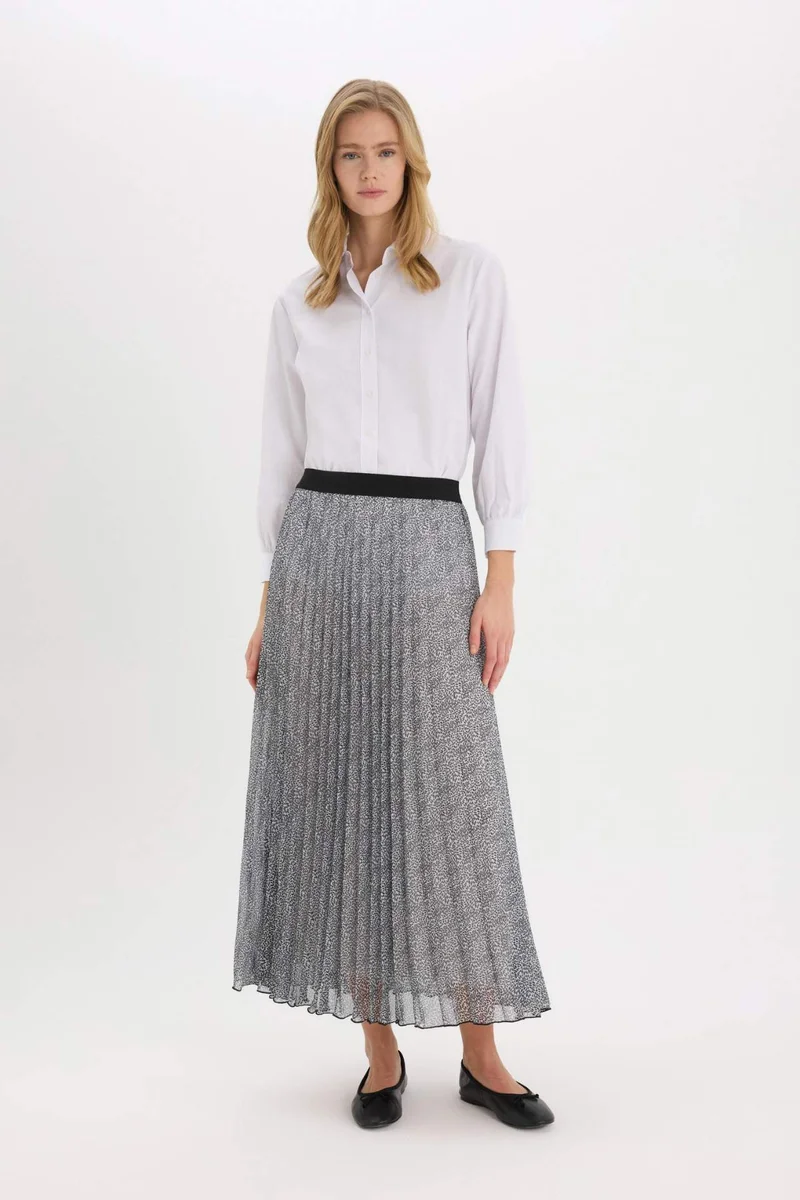 ديفاكتو Pleat Printed Chiffon Maxi Skirt