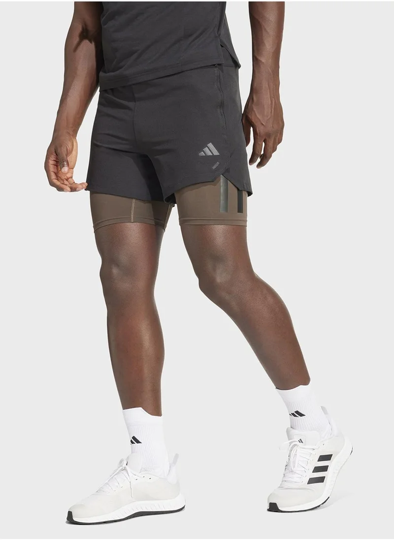 adidas شورت تدريب أسود  في  للرجال مقاس