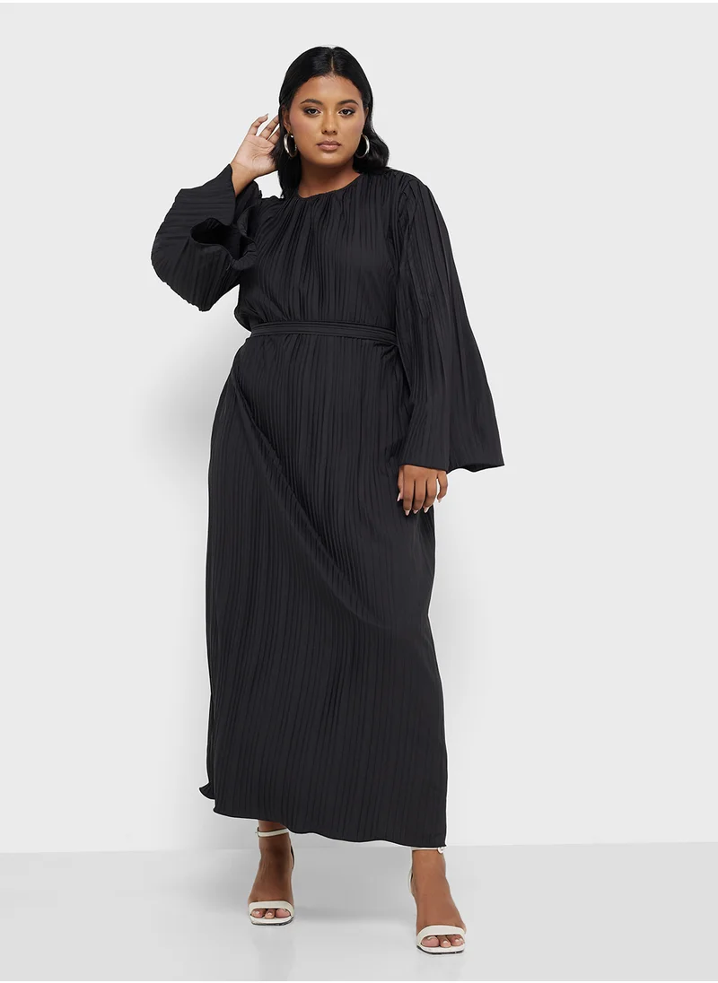 ايلا بلس Pleated Shift Dress